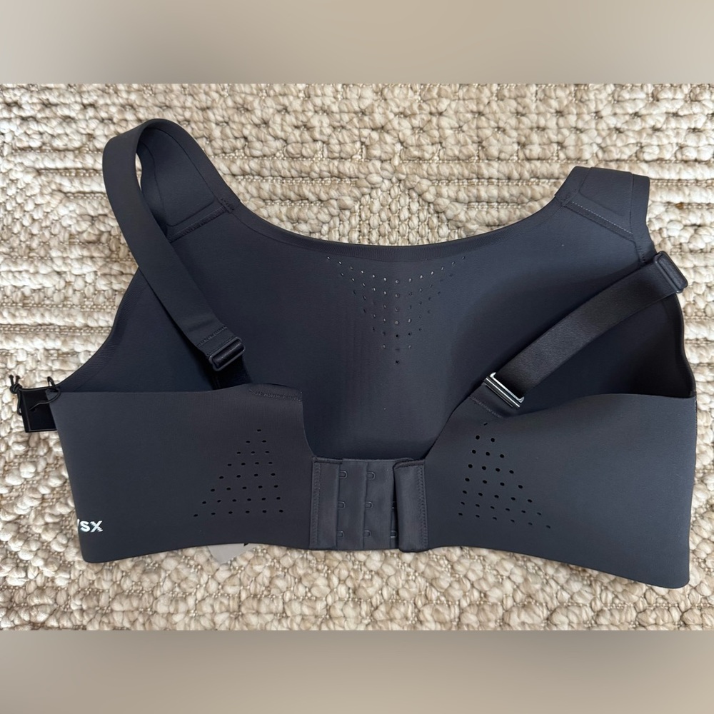 Victoria's Secret Featherweight Max™ Sports Bra - Picture 2 of 3